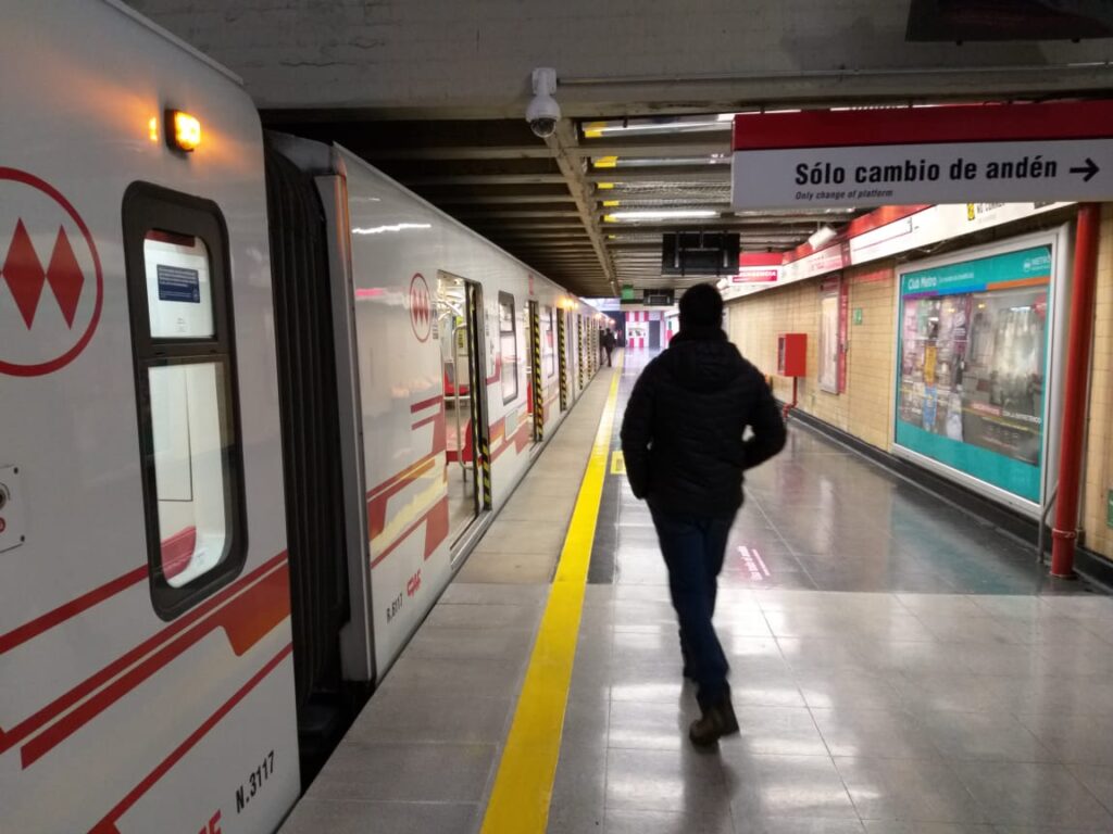 metro santiago chile