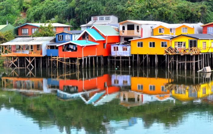 Casas de palafitas em Chiloé